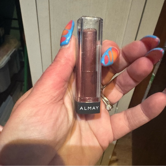 Butter kiss lipstick - Picture 1 of 5